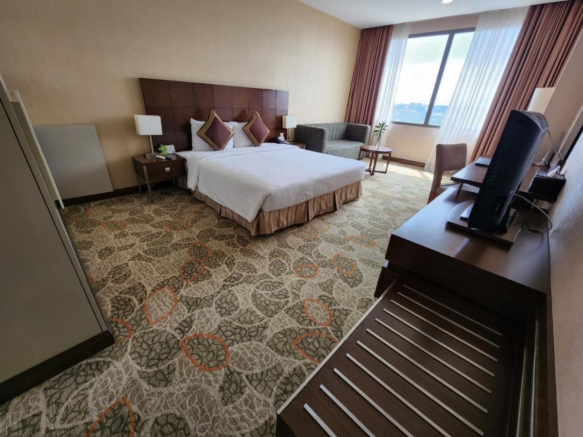 Aurora Hotel Plaza Bien Hoa Exterior photo
