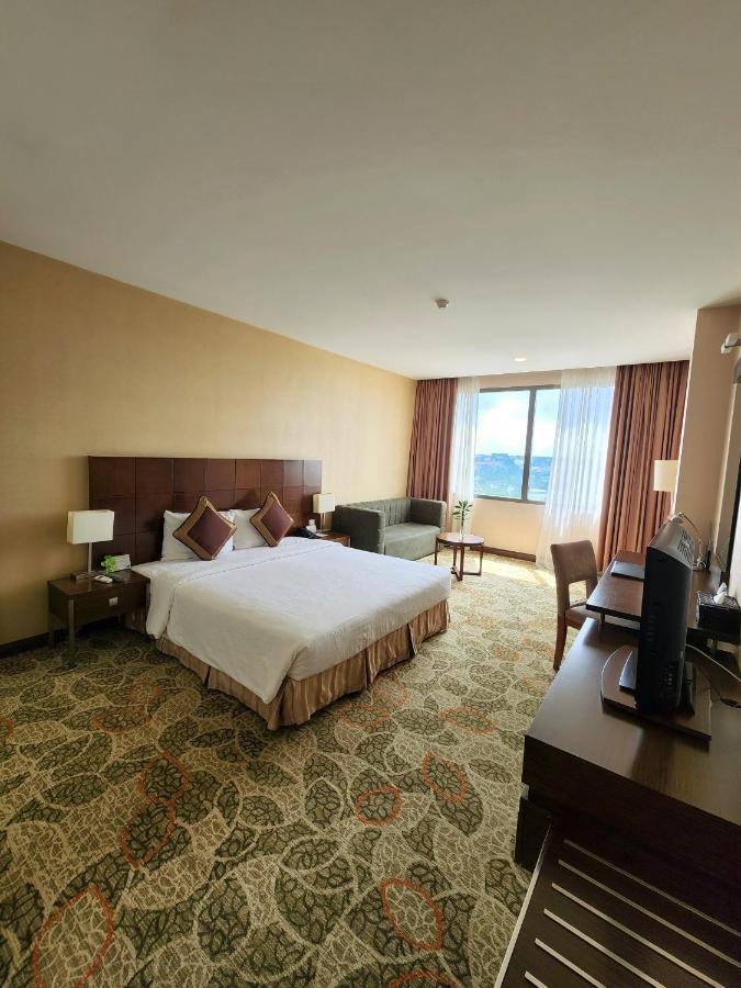 Aurora Hotel Plaza Bien Hoa Exterior photo