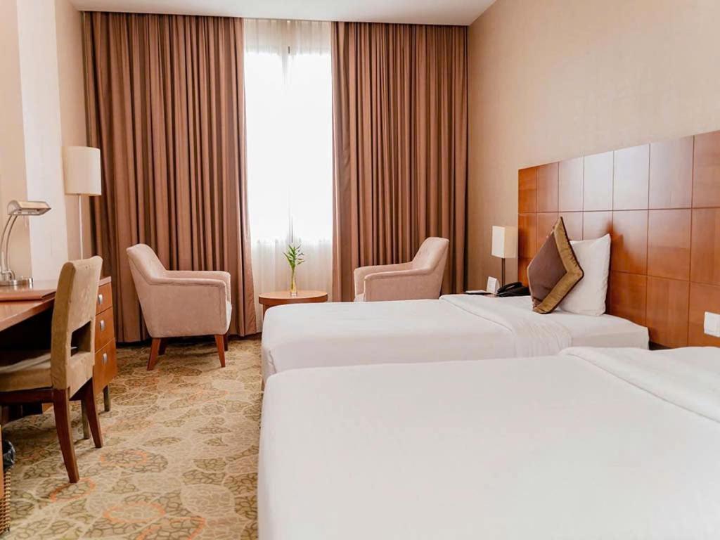 Aurora Hotel Plaza Bien Hoa Exterior photo